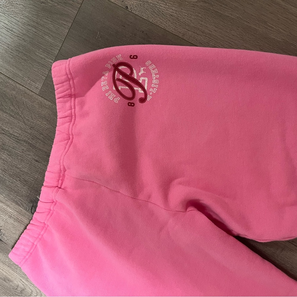 Pink medium sweats - Picture 3 of 3